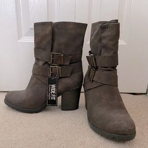 Brand new brown booties